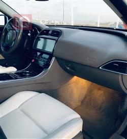جاگوار XE